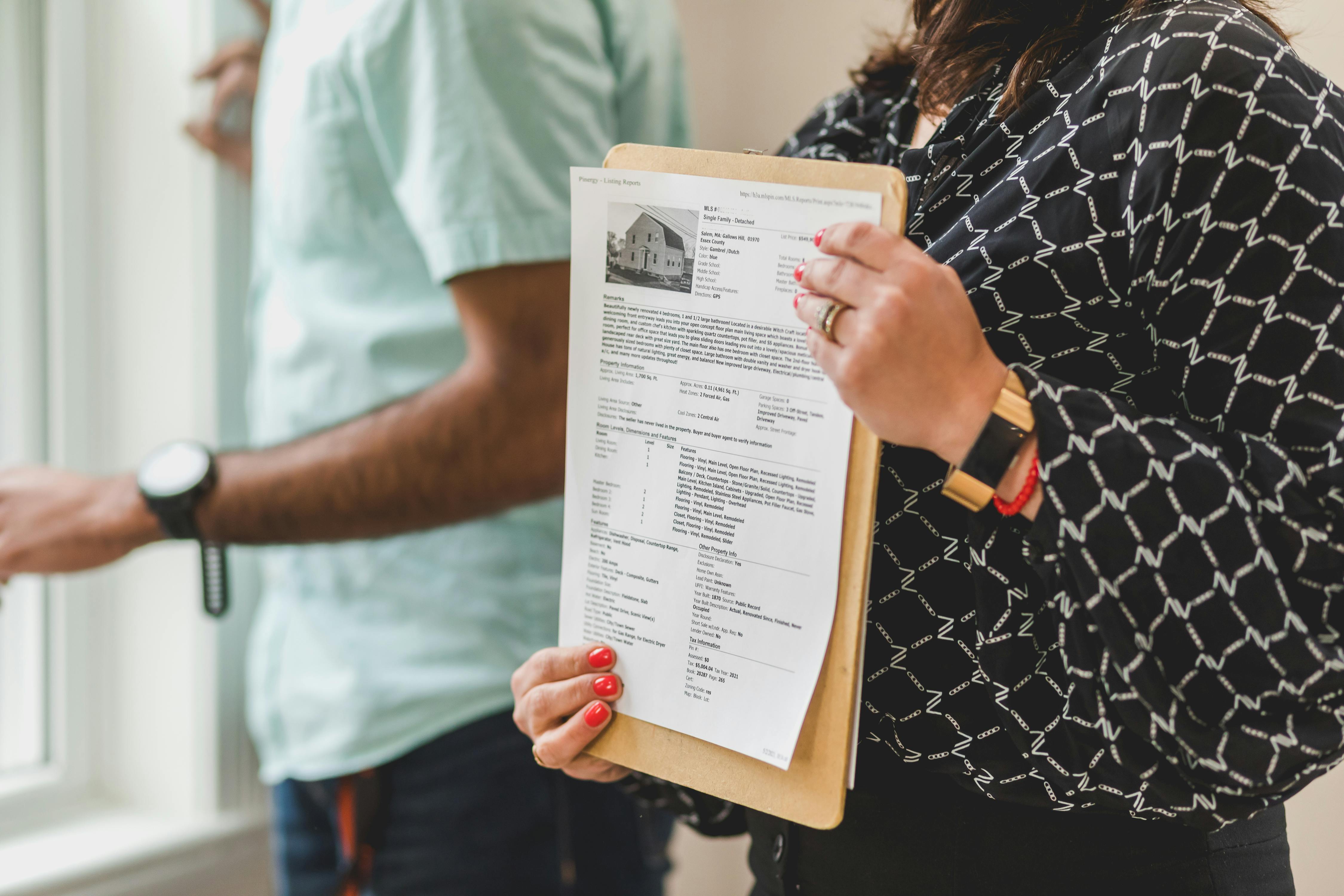 How to Find the Best Real Estate Agents Near Me in Toronto, Durham & York