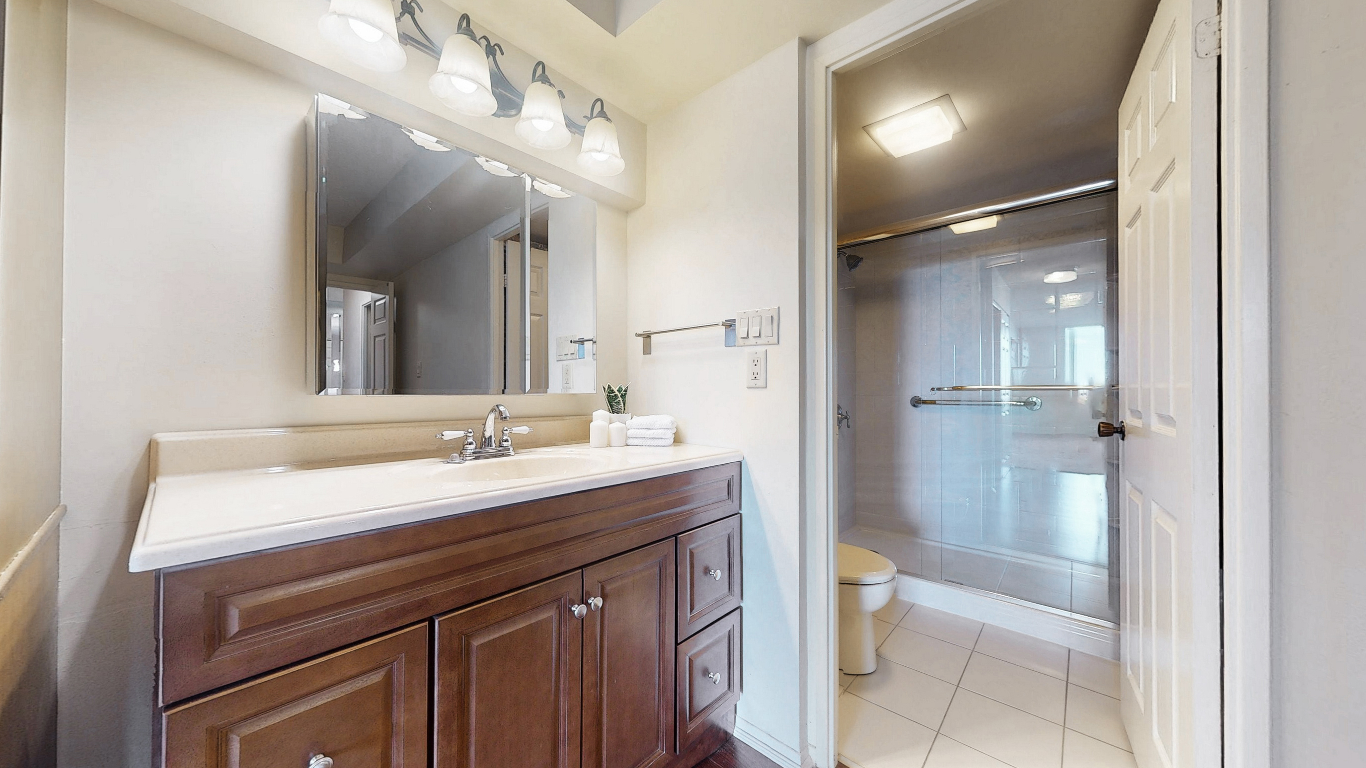 Primary Bedroom Vanity 2 at 1401-2350 Bridletowne Circle